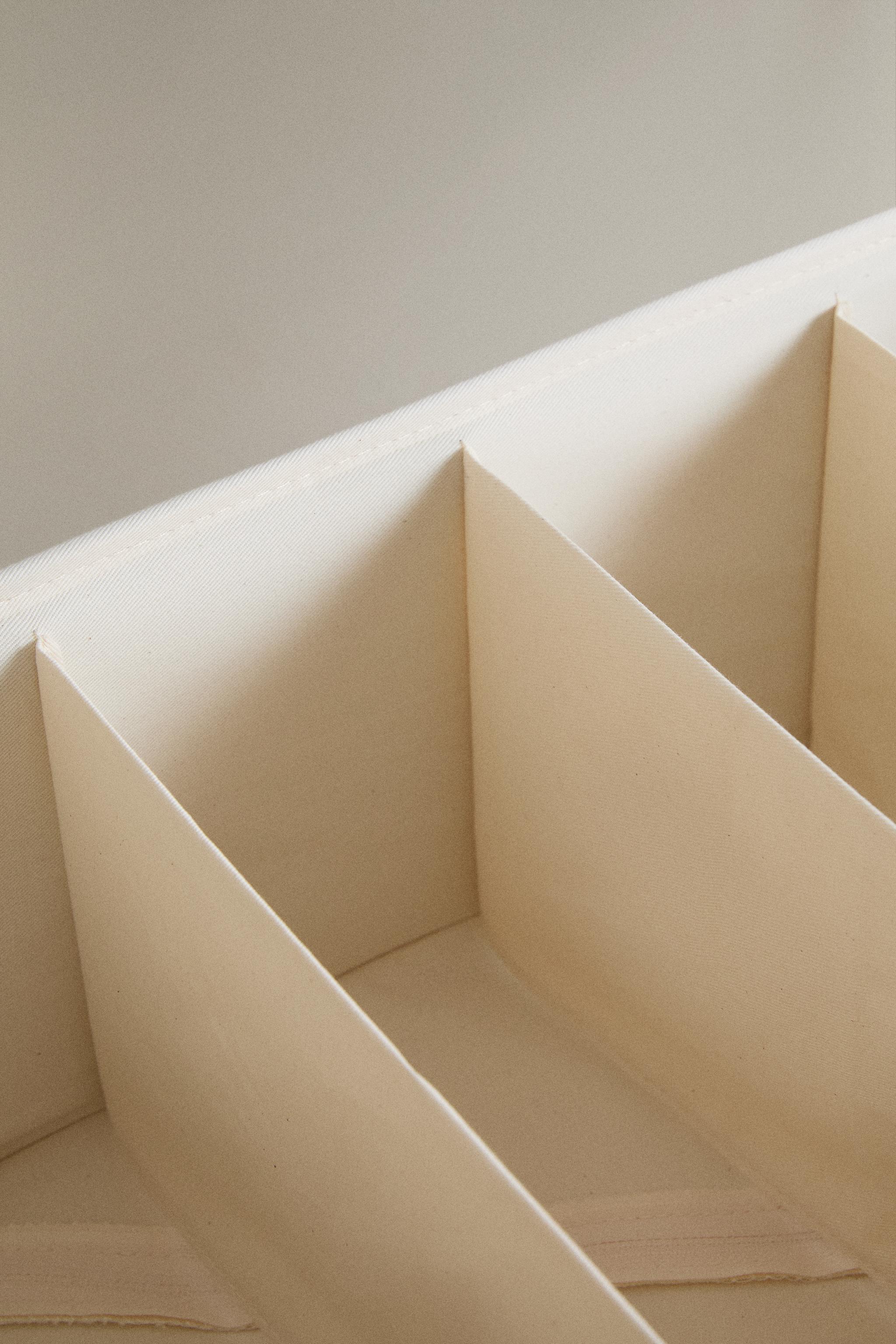 TEXTILE TROUSERS ORGANIZER